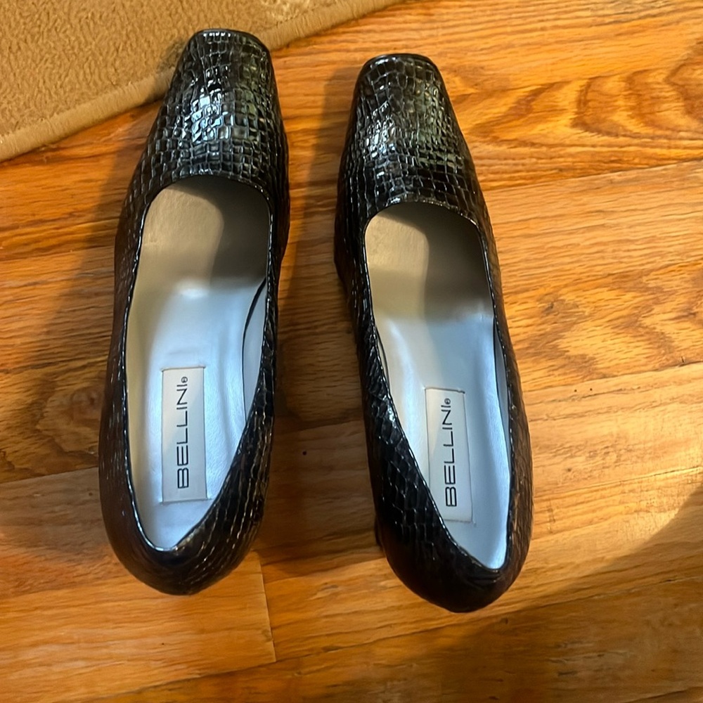 Bellini. Gray shoes, size 11B.